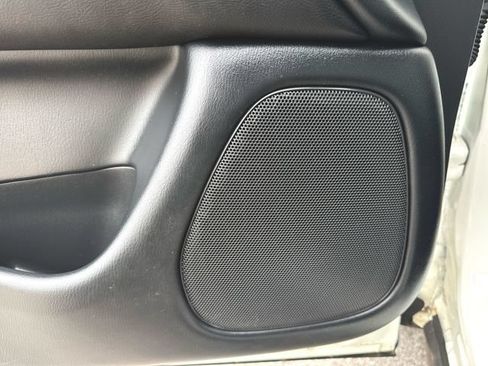 Used 2019 Nissan Pathfinder SV AWD/4WD image 23