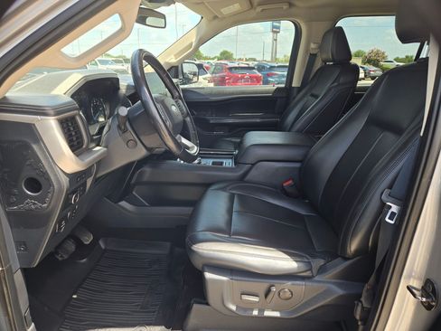 Used 2022 Ford Expedition XLT RWD image 9