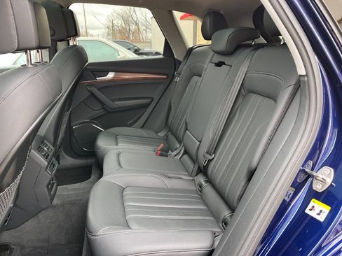 Used 2022 Audi Q5 2.0T Premium w/ Convenience Package image 19