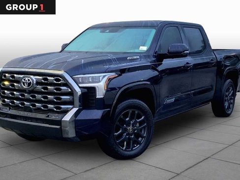 Used 2025 Toyota Tundra Platinum AWD/4WD image 1