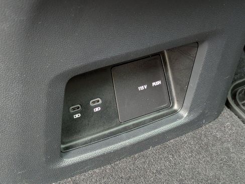 Used 2024 Volkswagen Atlas SEL AWD/4WD image 28