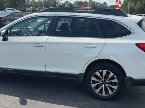 Used 2015 Subaru Outback 2.5i Limited AWD/4WD image 6