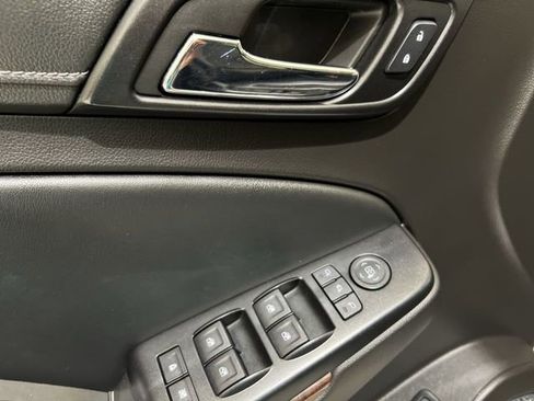 Used 2017 GMC Yukon SLT w/ Open Road Package AWD/4WD image 23