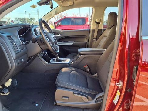 Used 2019 Chevrolet Colorado LT w/ LT Convenience Package image 18