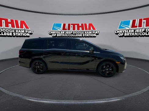 Used 2024 Honda Odyssey Sport image 4