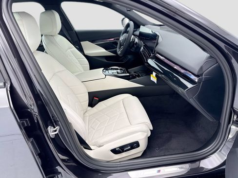 New 2027 BMW 530i w/ M Sport Package RWD image 19