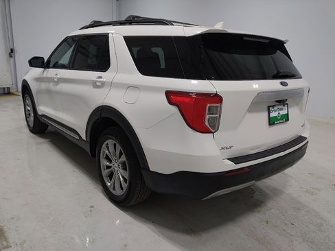 Used 2022 Ford Explorer XLT w/ Equipment Group 202A image 5