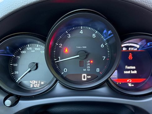 Certified 2026 Porsche Macan AWD/4WD image 24