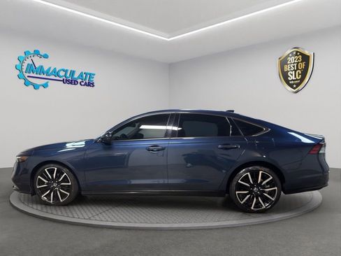 Used 2024 Honda Accord Touring image 2