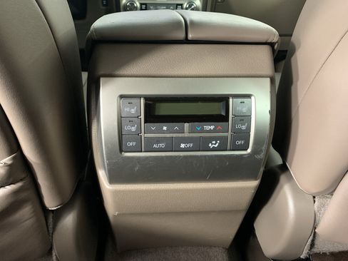 Used 2016 Lexus GX 460 w/ Premium Package AWD/4WD image 33