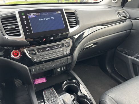 Used 2016 Honda Pilot Touring image 49