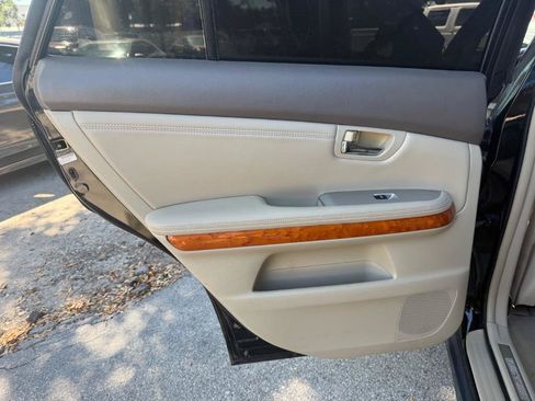 Used 2005 Lexus RX 330 FWD image 17