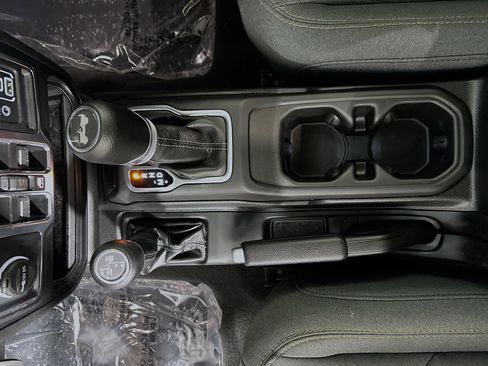 Used 2025 Jeep Wrangler Sahara w/ Safety Group image 21