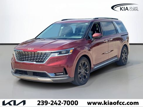Certified 2023 Kia Carnival SX FWD image 3