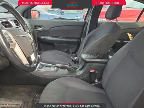 Used 2013 Chrysler 200 Touring FWD image 10