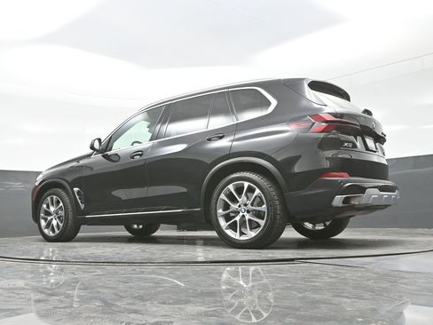 Used 2024 BMW X5 xDrive40i image 30