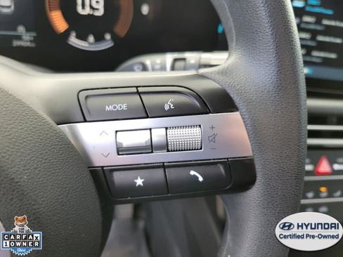 Used 2025 Hyundai Tucson SE AWD/4WD image 23