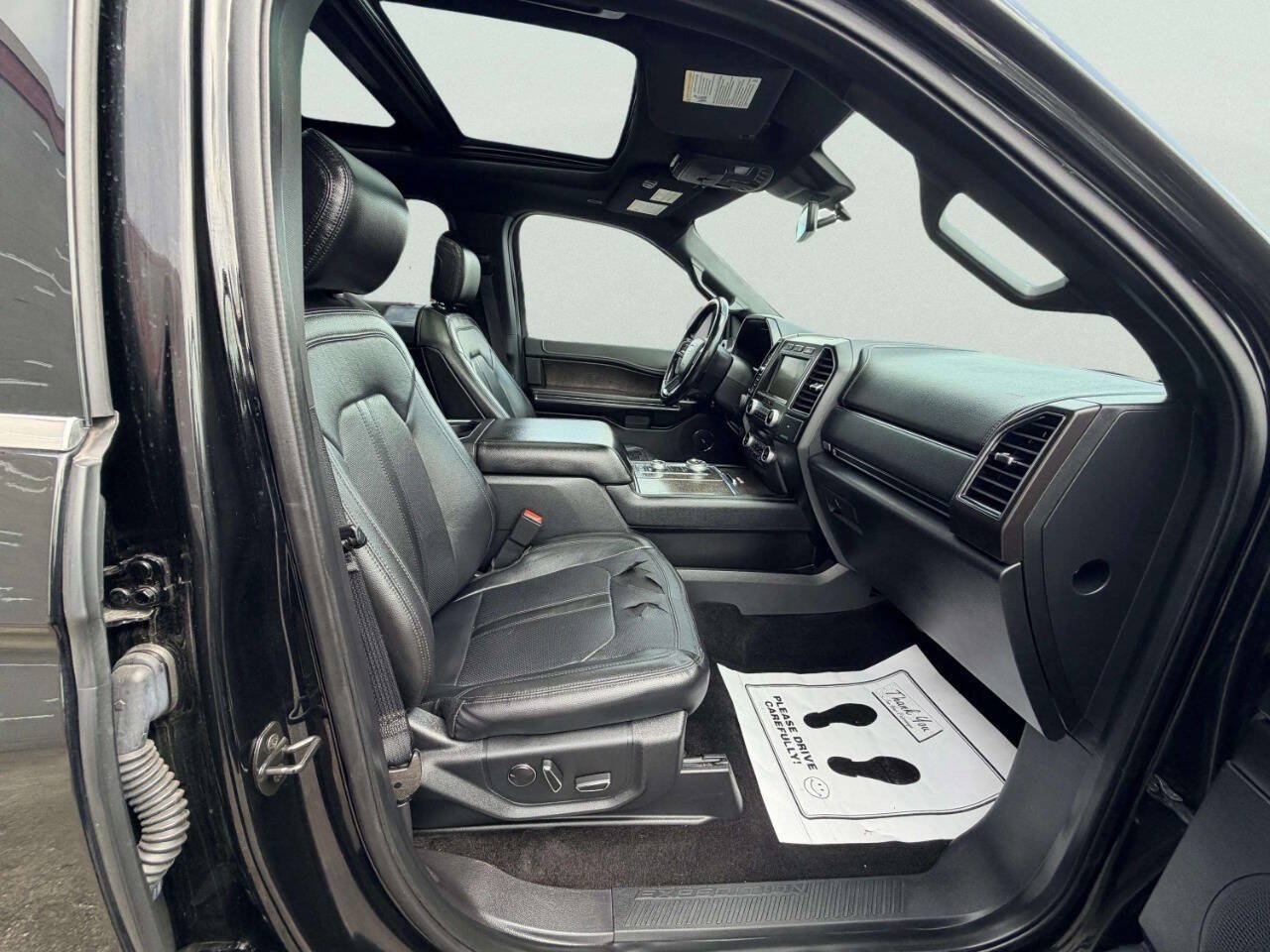 Used 2018 Ford Expedition Limited w/ Equipment Group 301A AWD/4WD image 30