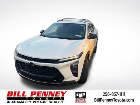 Used 2024 Chevrolet Trax ACTIV w/ Sunroof Package FWD image 1