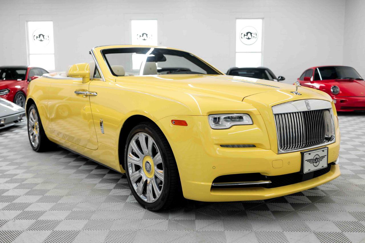 Used 2017 Rolls-Royce Dawn RWD image 45