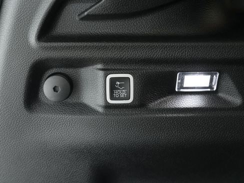 Used 2021 Jeep Grand Cherokee L Limited w/ Luxury Tech Group II image 42