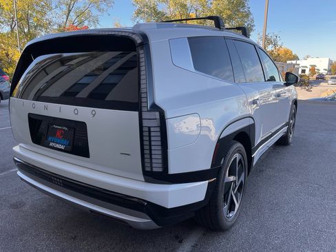 New 2026 Hyundai Ioniq 9 Limited image 5