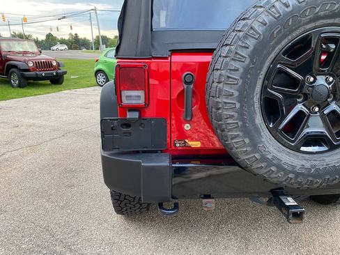 Used 2015 Jeep Wrangler Sport AWD/4WD image 50