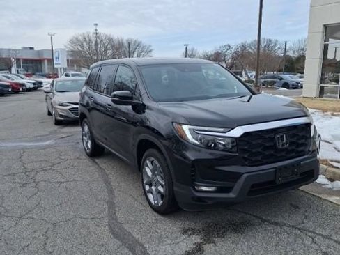 Used 2023 Honda Passport EX-L image 4