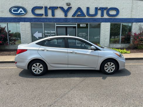 Used 2015 Hyundai Accent GLS FWD image 3