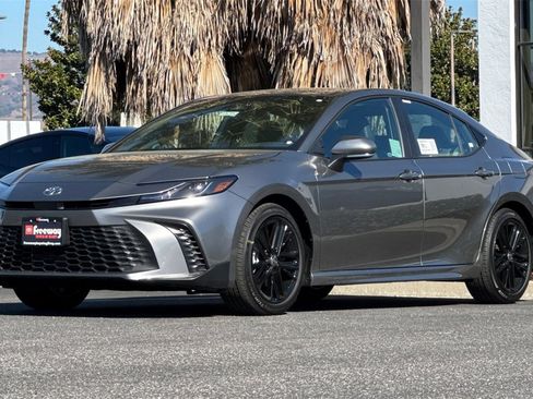 New 2026 Toyota Camry SE image 8