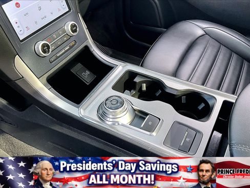 Used 2022 Ford Edge SEL w/ Convenience Package image 14