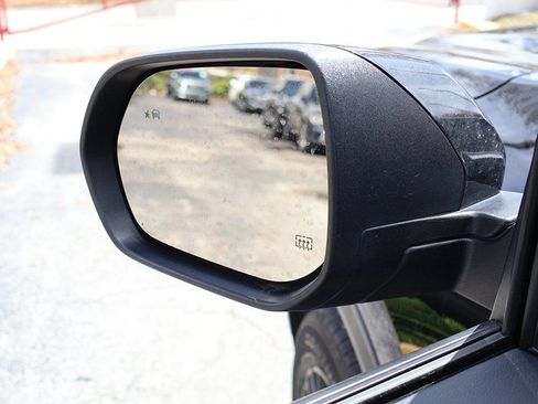 Used 2024 GMC Acadia Elevation image 39