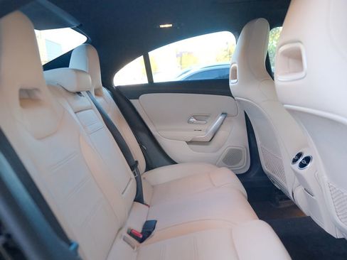 Used 2020 Mercedes-Benz CLA 250 image 29