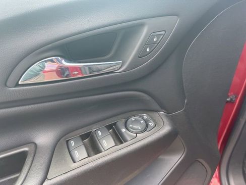 Used 2023 Chevrolet Equinox LT image 17