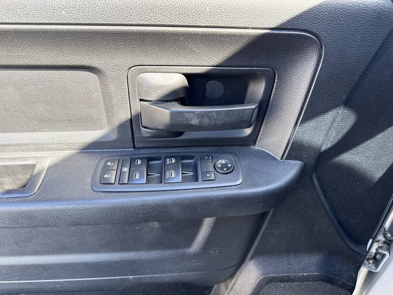 Used 2015 RAM 1500 Express AWD/4WD image 14