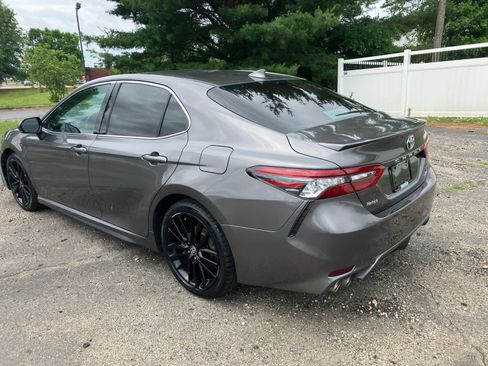 Used 2021 Toyota Camry XSE FWD image 6