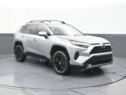 Used 2024 Toyota RAV4 SE AWD/4WD image 19