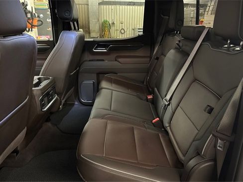 Used 2024 GMC Sierra 2500 SLE w/ SLE Convenience Package image 10