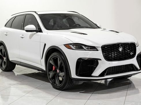 Used 2023 Jaguar F-PACE SVR AWD/4WD image 3