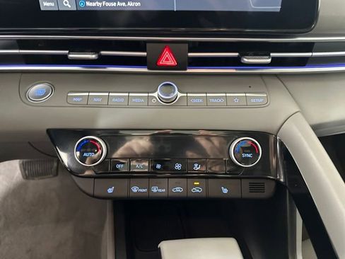 Certified 2025 Hyundai Elantra SEL image 51