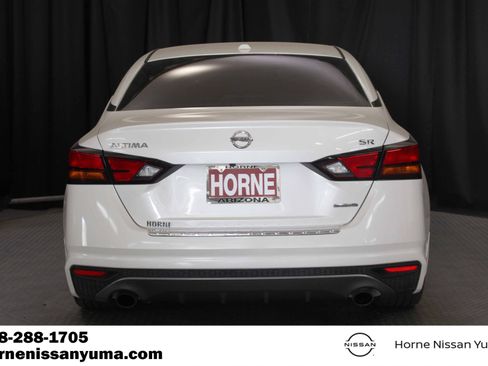 Used 2019 Nissan Altima 2.0 SR FWD image 14