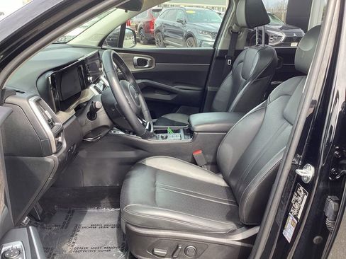 Certified 2023 Kia Sorento S w/ Panoramic Sunroof Package AWD/4WD image 15