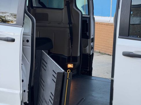 Used 2019 Dodge Grand Caravan SE image 20