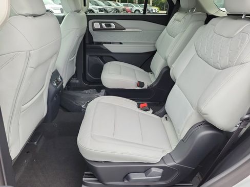 New 2026 Ford Explorer Platinum w/ LUX Leather Package AWD/4WD image 13