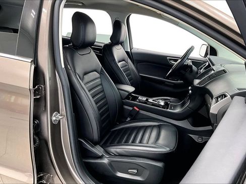 Used 2019 Ford Edge SEL w/ Equipment Group 201A AWD/4WD image 7