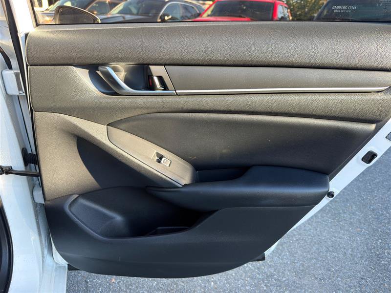 Used 2018 Honda Accord LX image 21
