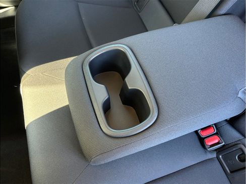 Used 2022 Toyota Corolla LE image 29