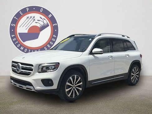 Used 2022 Mercedes-Benz GLB 250 image 2