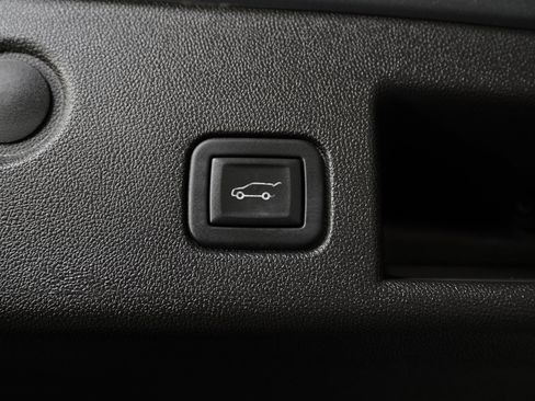 Used 2023 Chevrolet Equinox RS image 12