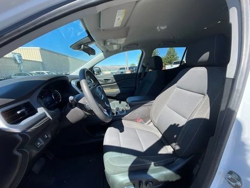 Used 2022 GMC Acadia SLE w/ Driver Convenience Package AWD/4WD image 6